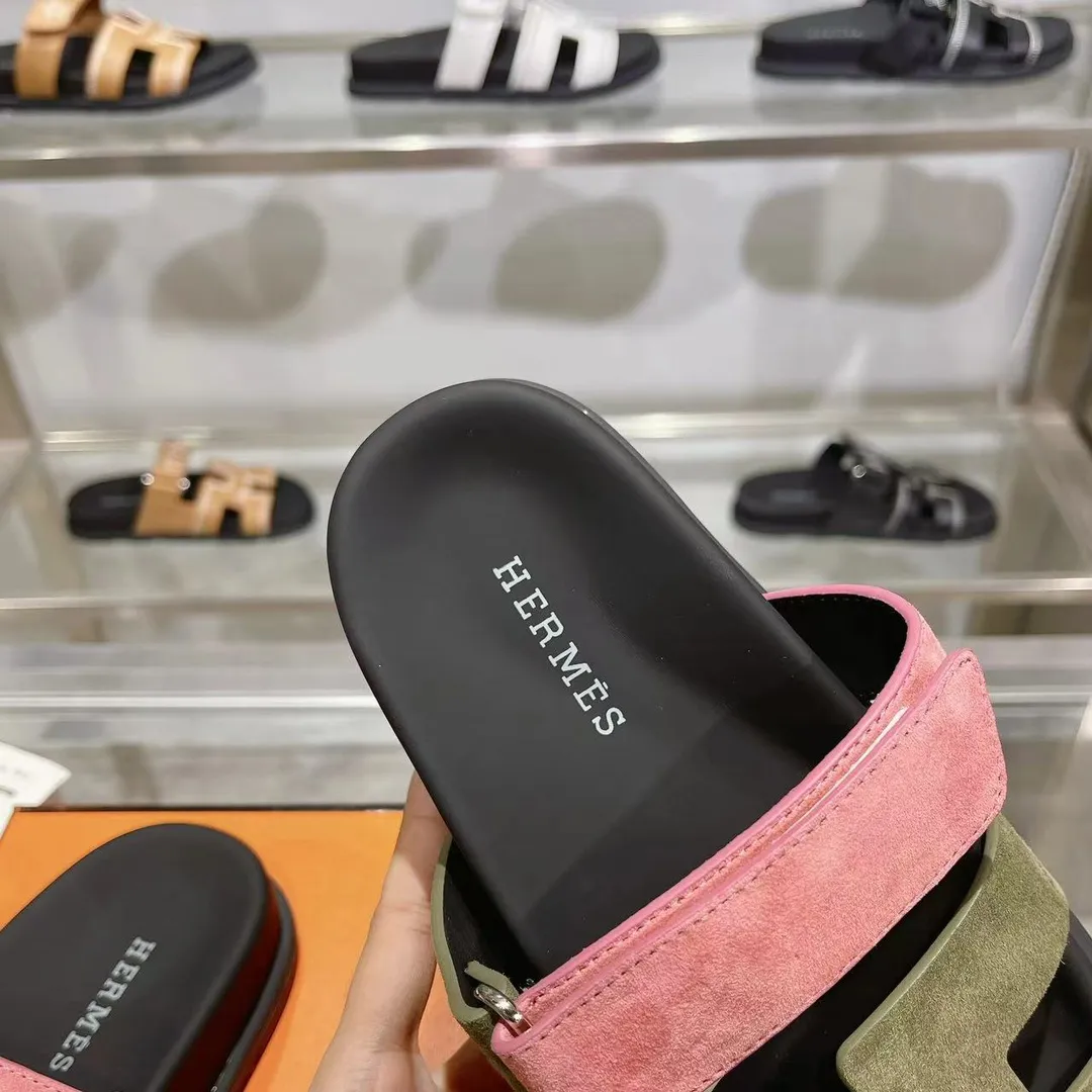 👟👟Ex-factory price 480👟👟 H Home HERMES's recently popular Erjiu shoes - classic style. [Fireworks][Fireworks][Fireworks][Fireworks][Fireworks][Fireworks] Sandals, paired with various colorful socks, are popular. ✅Upper: imported mixed sheepskin, deerskin ✅Inner: imported mixed sheepskin ✅Outsole: T👟👟Ex-factory price u non-slip and wear-resistant outsole ✅Number of codes: 35-41